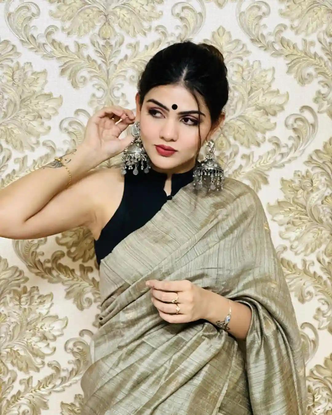 Cotton Gicha Handloom Saree - Beige